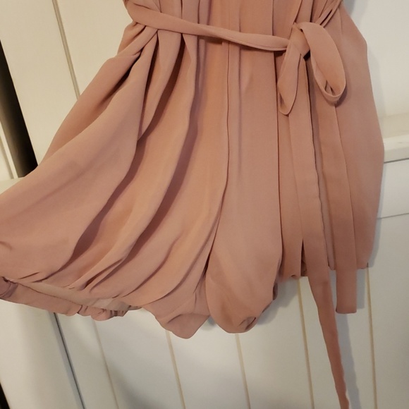 Never worn pink romper - Picture 2 of 4